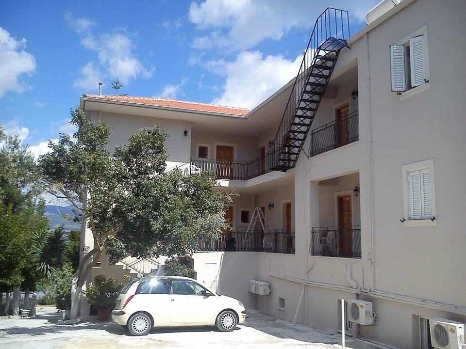 Sea Breeze Apartments Lixouri Exterior photo