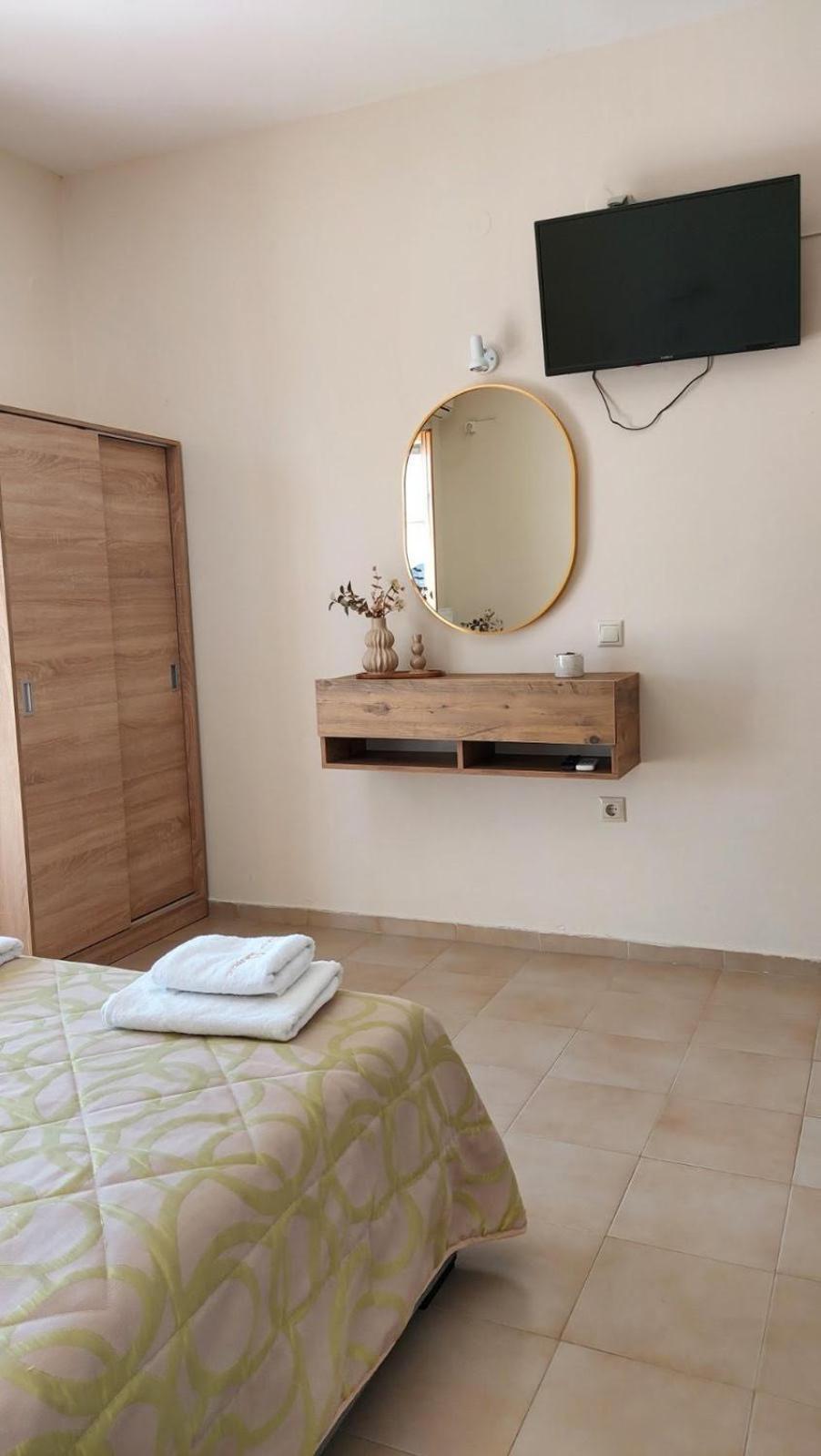 Sea Breeze Apartments Lixouri Exterior photo