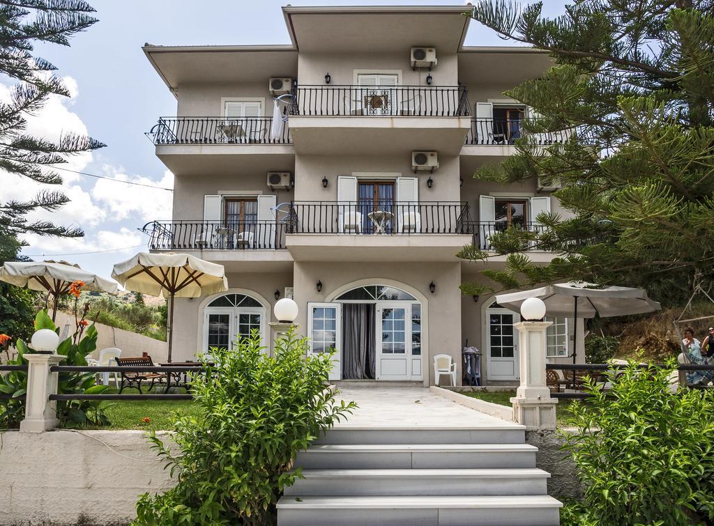 Sea Breeze Apartments Lixouri Exterior photo