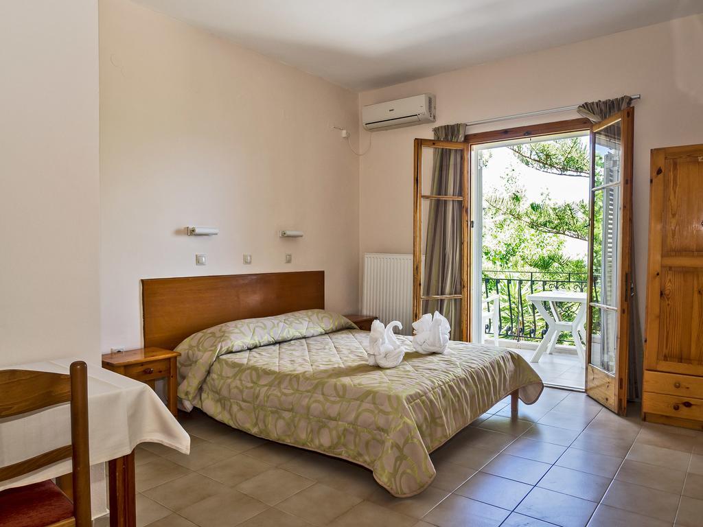 Sea Breeze Apartments Lixouri Exterior photo